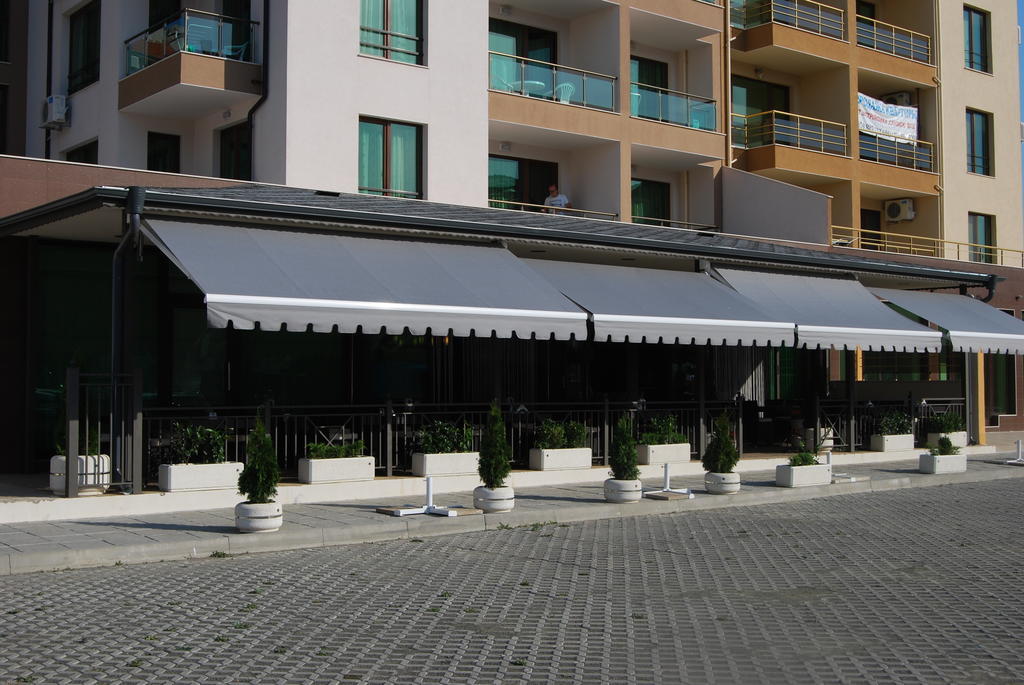 Central Plaza Pomorie Exteriör bild